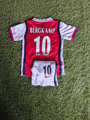 Retro dennis bergkamp arsenal - dennis,