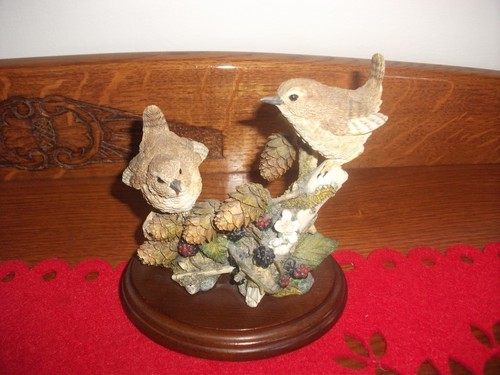 Country artists bird - figure,