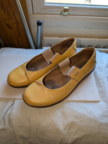 Clarks yellow pumps - yellow,