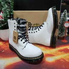 NEW IN BOX!! Dr Martens 1460