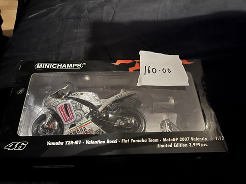 Yamaha yzr valentino - yzr-m1, ·