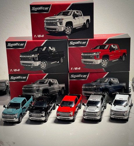 Small car silverado - 1:64,