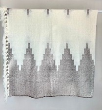 'Costco' White & Brown Patterned/Fringed Bed/Furniture Throw 135 x 180cm