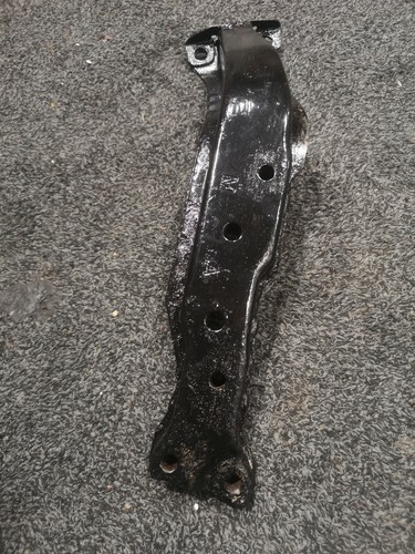 Gear box support - tf,
