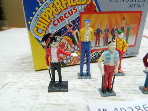 Corgi 50 circus figures - 1:43/1:50,