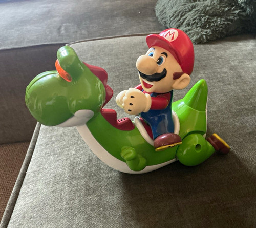 Super mario world - super, riding