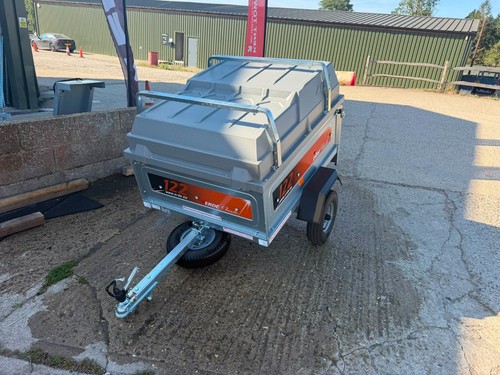 Used erde 122 - 122, camping