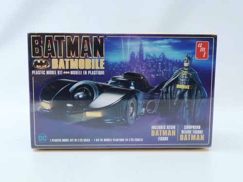 Batman batmobile plastic model - batman,