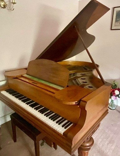 Lovely boudoir grand piano - lovely,