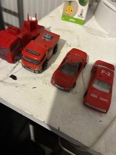 1/64 Fire Vehicle Set Good Condition Two Trucks and Four Cars with Fire Trucks