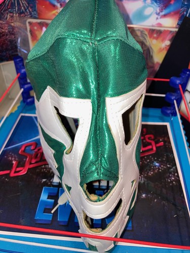 Wrestlers mask green and - mask, white