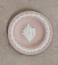 Wedgewood Pink Conch Shell Pin