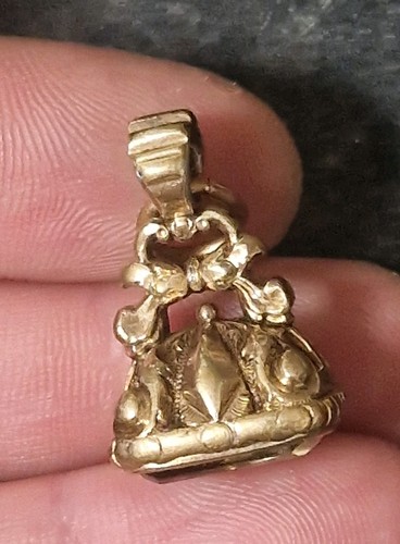 Antique rolled gold - gold, seal