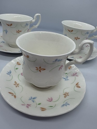 Three royal albert vintage - royal, tea