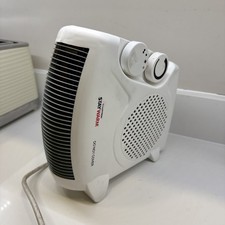 Lloytron STAYWARM 2000W Upright Flatbed Fan Heater