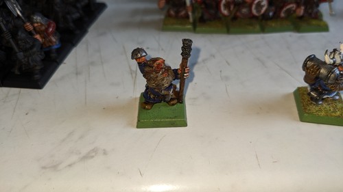 Dwarf organ cannon crewman - cannon,