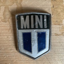 CLASSIC MINI BADGE CZH 1305 VINTAGE CHROME EMBLEM BONNET - DAMAGED