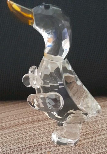 Clear body yellow beak crystal - body,