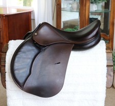 17" 2 Flap Devoucoux Oreka 2 English Saddle Hunter/Jumper Close Contact French