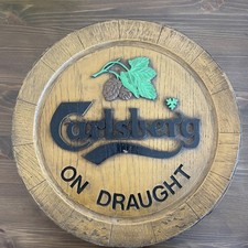 VINTAGE CARLSBERG ON DRAUGHT BARREL END WOOD STYLE WALL SIGN only fools & horses