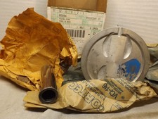 Johnson/Evinrude outboard spares by part number. 3850384 A piston & pin.