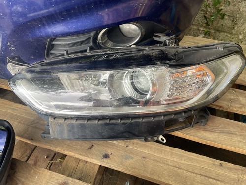 Ford mondeo headlights right - ford,