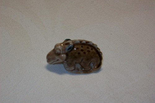 Bronti wade ornament - from, the