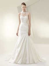 SALE ! NEW Beautiful by Enzoani wedding dress size 18