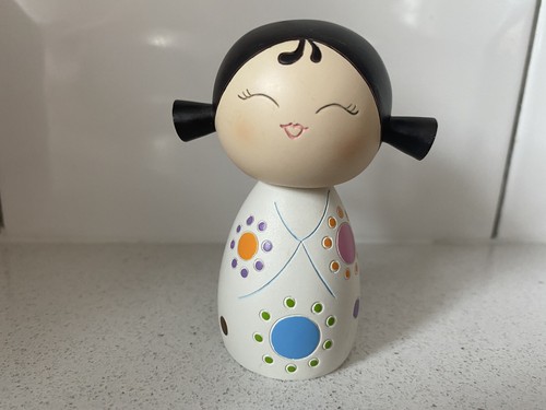 Momiji giggles doll - giggles, white