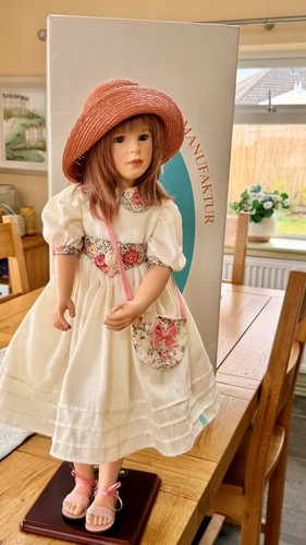 Wpm artist doll savita vera - artist,