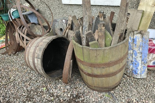 Oak whisky barrels - whisky, barrels.
