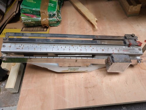 Vintage avery weighing scales