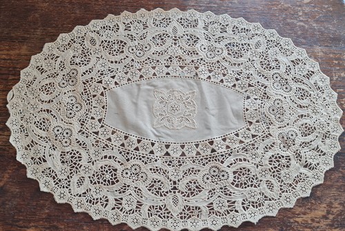 Vinyl tray covers doilies - tray,