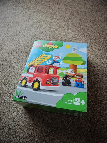 Duplo 10901 fire engine with - engine,