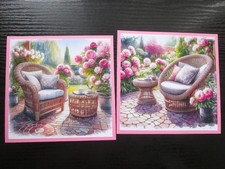 Set of 2 x RELAXING IN THE