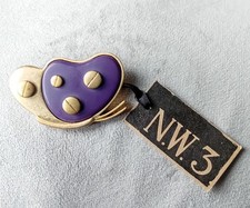 NW 3 Hobbs Brooch Gold Tone