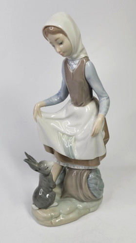 Lladro rabbits food girl - "rabbits, food"