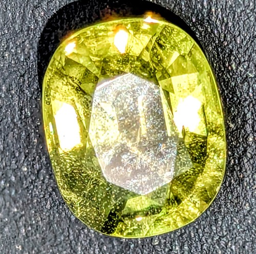 Sphene 9x6 natural - ct,