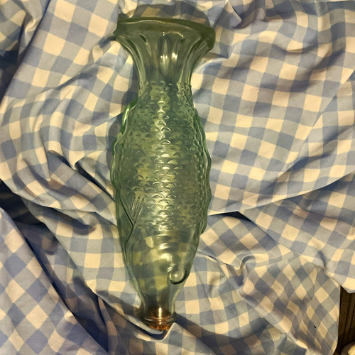 Unmarked green glass - unmarked, fish