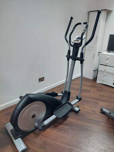 Cross trainer with magnetic - cross,