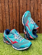 Mizuno Wave Creation 18