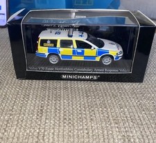 MINICHAMPS Volvo V70 Estate