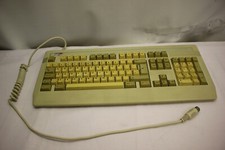 AMSTRAD 7220000824 COMPUTER