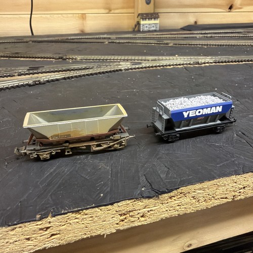 Gauge wagons x2 - wagons,