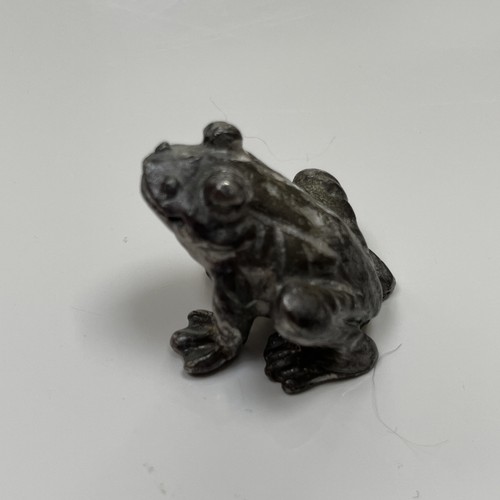 Miniature solid pewter frog - solid,