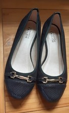 Ladies Black Shoes Size 8EEE