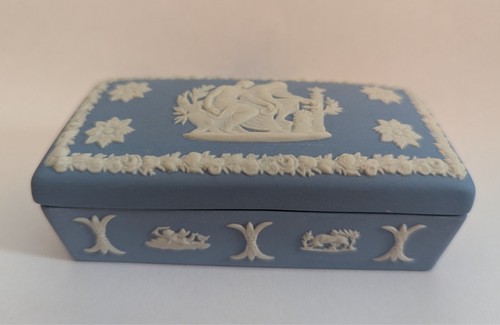 Wedgwood blue jasperware - wedgwood,