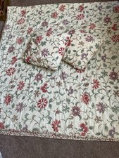 V&A KALAMKARI KINGSIZE LIGHTWEIGHT BEDSPREAD  WITH TWO MATCHING CUSHIONS