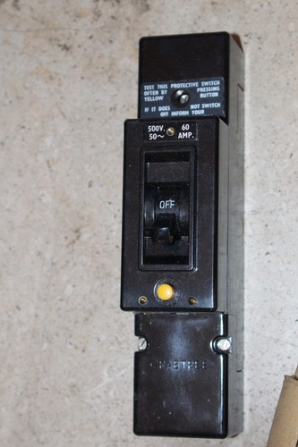 Crabtree double pole voltage - double,