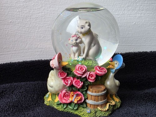 Disney aristocats snow globe - snow,